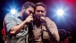 Henrique e Juliano enviam carreta com doações após chuvas em Minas Gerais