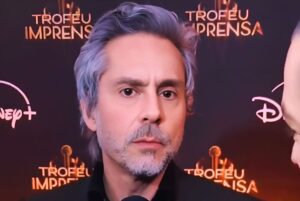 Alexandre Nero quebra protocolo da Globo e surpreende ao elogiar Silvio Santos