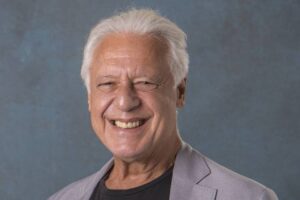 Antonio Fagundes Vence Ação de R$ 20 Mil Contra Casal em Seu Teatro