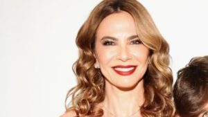 Aos 15 anos, filho de Luciana Gimenez chama atenção em fotos com a mãe: ‘Tão lindos’