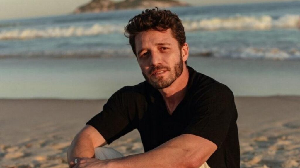 Aos 43 anos, ex-ator de Malhação diz não se identificar com comportamento masculino atual