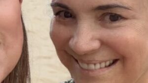 Aos 51 anos, filha de Regina Duarte rouba a cena em foto com a mãe: ‘Tão lindas’