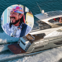 Bell Marques exibe lancha de R$ 20 milhões com tudo de luxo: 4 cabines e area gourmet