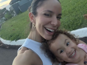 Carol Borba Confessa que Dá Whey e Creatina para Filha de 3 Anos e Causa Treta Gigante