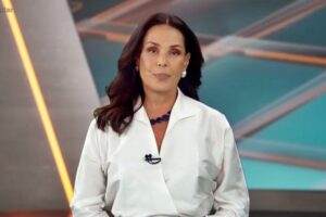 Carolina Ferraz deixa o comando do Domingo Espetacular na Record e substituta já está escalada