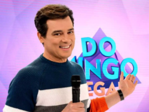 Celso Portiolli revive a banheira do Gugu no Domingo Legal e reacende nostalgia na TV