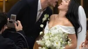 Charli XCX seleciona rosto luxuoso: casamento secreto com baterista britânico aos 33 anos