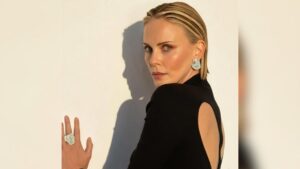 Charlize Theron abre o coração e revela que a mãe matou o pai para salvar a família
