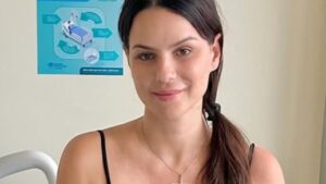 Ex-panicat revela internação após sentir fortes dores: ‘Sofri bastante’