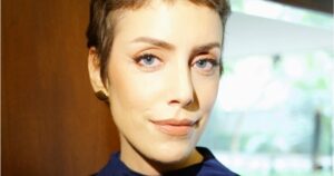 Fabiana Justus comemora ciclo final de quimioterapia