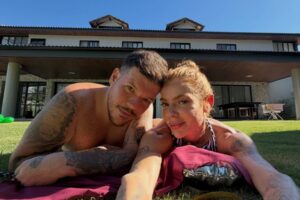 Ferrugem e Thaís Vasconcellos: Dia de Piscina em Família Cheio de Amor
