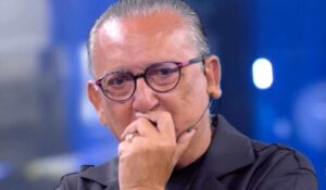 Galvão Bueno lamenta morte de Luis Roberto e comove internet