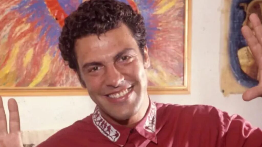 Gerson Brenner: Globo presta homenagem ao ator em velório marcado por emoção