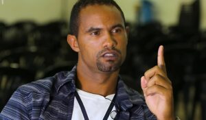 Goleiro Bruno foragido aciona Justiça contra plataforma digital