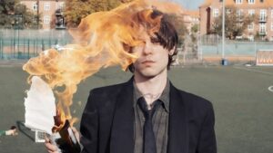 Jenna Ortega e seu namorado polêmico: saiba quem é Elias Rønnenfelt