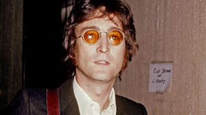 John Lennon deixou fortuna milionária, mas um dos filhos foi excluído do testamento