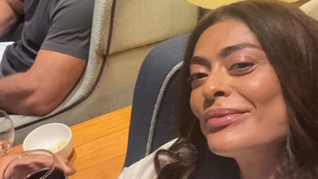 Juliana Paes embarca para realizar sonho com o marido e confessa sobre os filhos: ‘Já tô’