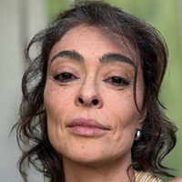 Juliana Paes Deixa Cargo de Rainha de Bateria da Viradouro com Decisão Emocionada