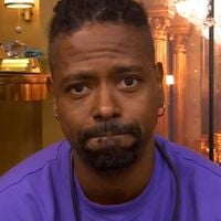 Leandro do BBB 26 prova que o silêncio não é timidez, mas sinal de profundidade e reflexão