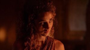 Letícia Laranja como Gomer em Amor em Ruínas