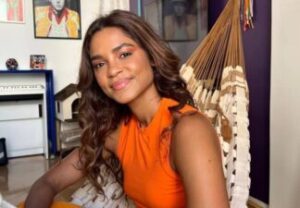 Lucy Alves anuncia novo relacionamento com influenciadora Julia Britz aos 40 anos