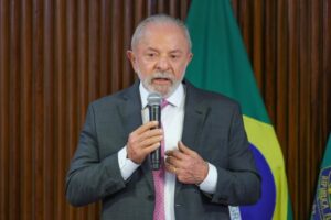 Aprovação de Lula Despenca e Derrota Eleitoral Assusta Palácio