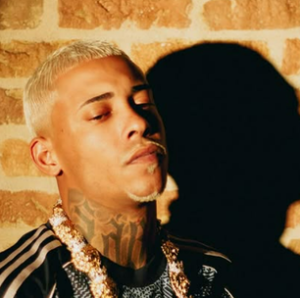 MC Poze não deixa barato após assalto, Victor Hugo explode em romance e Tainá grávida de Éder Militão