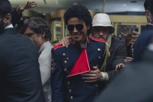 Novo filme sobre Michael Jackson decepciona com falta de profundidade