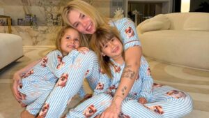 Namorando Vini Jr., Virginia faz três novas tatuagens após pedido das filhas: ‘Pediu’