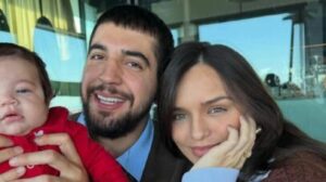 Nattan surpreende Rafa Kalimann no aniversário com declaração apaixonada e fotos da família