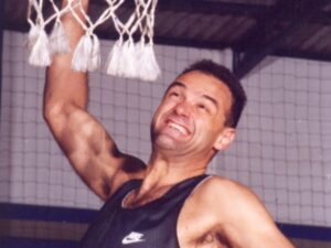 Oscar Schmidt, lenda do basquete brasileiro, morre aos 66 anos após parada cardíaca
