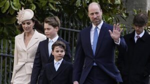 Príncipe George impressiona web com altura em evento