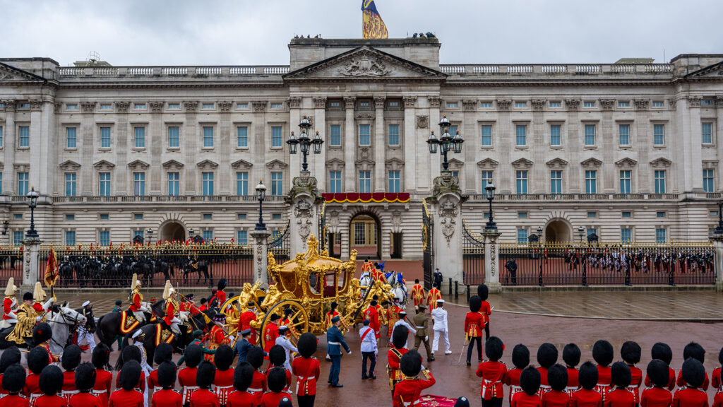 Rainha Elizabeth II deixou fortuna milionária e recorde histórico de reinado