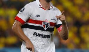 Richarlyson sai do armário e revela sua bissexualidade para o mundo