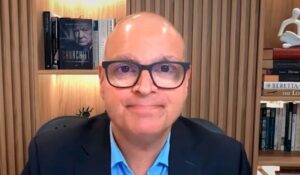 Rodrigo Constantino recebe boa notícia: alcança remissão completa do câncer raro