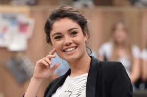 Sophie Charlotte é surpreendida com festa nos bastidores de Três Graças