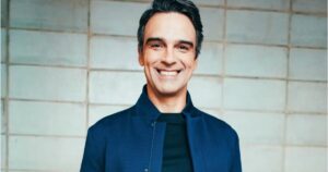 Tadeu Schmidt mostra bastidores tenso antes da final do BBB26