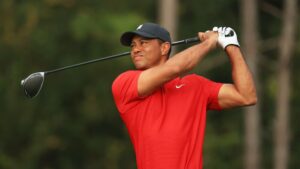 BOMBA: Tiger Woods preso após acidente e confessa que mexia no CELULAR ao dirigir!