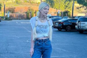 Tori Spelling sofre acidente com filhos e assusta fãs