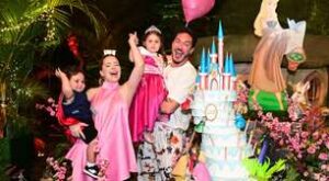 Viih Tube faz festa milionária para Lua com bolo de 10 andares