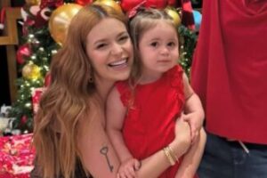 Viih Tube comemora marco importante da filha Lua e cena ternura conquista seguidores!