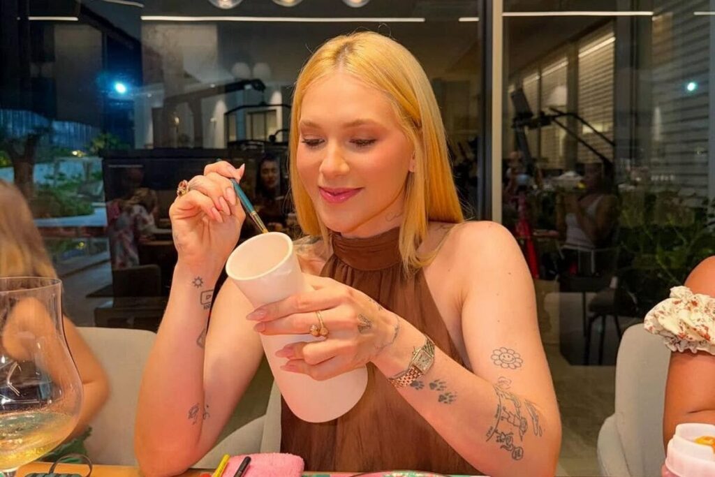 Virginia Fonseca retorna com primeira atividade após diagnóstico de alopecia