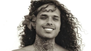 Vitão leva ‘Vitão & Violão’ ao Rio com voz intimista pós-lançamento de EP