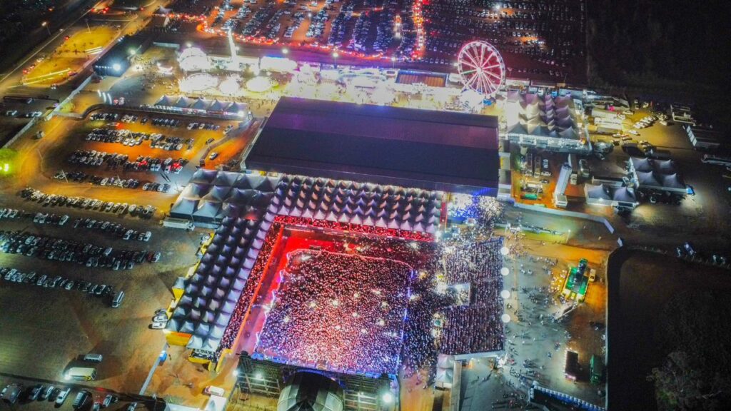 Votu International Rodeo 2026 vai ser a festa do ano com shows de Luan Santana e muitos nomes quentes!