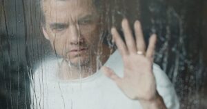 Wagner Moura estrela novo suspense de ficção científica na Netflix