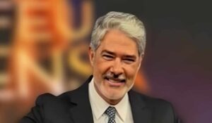 William Bonner faz primeira aparição no SBT e detalhe impressiona fãs