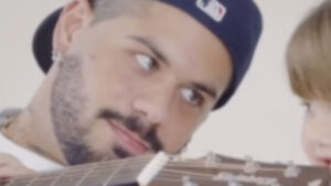 Zé Felipe explode o fofurômetro em vídeo com a filha mais velha, Maria Alice