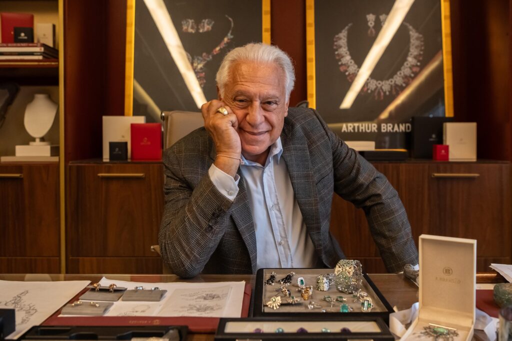 Antonio Fagundes revela ter sido processado por juíza barrada de sua peça
