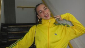Dua Lipa apaixonada: cantora coloca Brasil em sua lista de lugares favoritos do mundo!