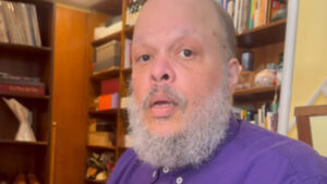 Ed Motta pede perdão aos nordestinos após áudio polêmico vazar nas redes